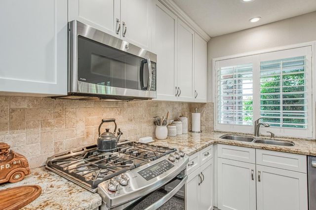 2543 15th Avenue, Kingsburg, CA 93631