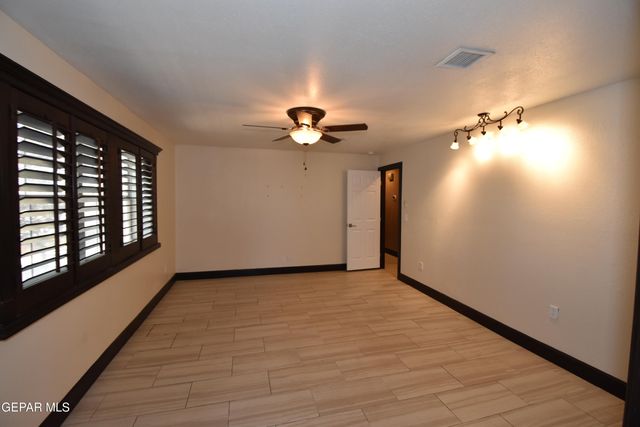 10800 SAIGON Drive, El Paso, TX 79925
