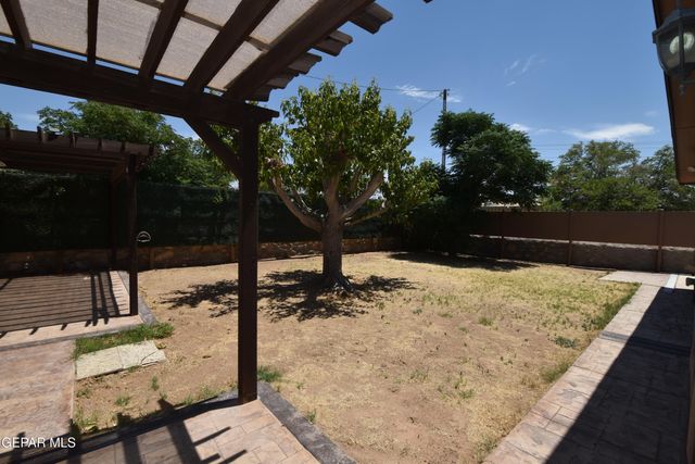 10800 SAIGON Drive, El Paso, TX 79925