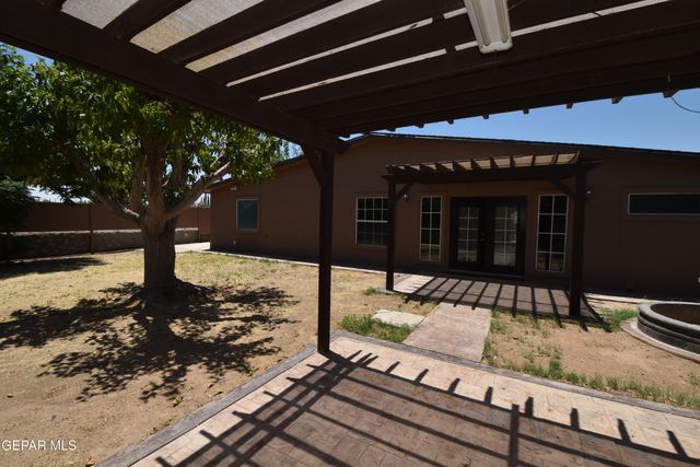 10800 SAIGON Drive, El Paso, TX 79925