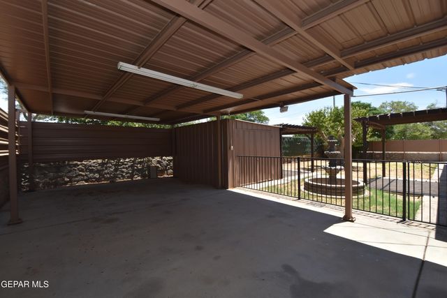 10800 SAIGON Drive, El Paso, TX 79925