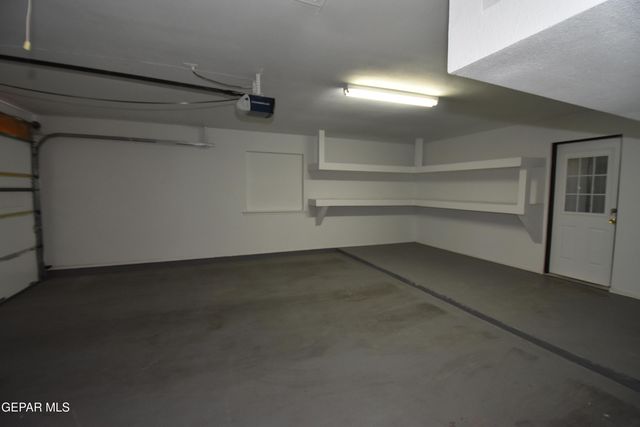 10800 SAIGON Drive, El Paso, TX 79925