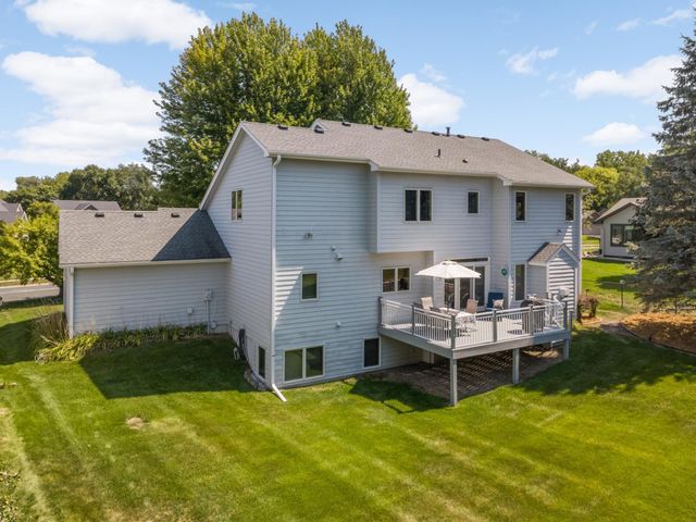 527 Hackmore Drive, Eagan, MN 55123