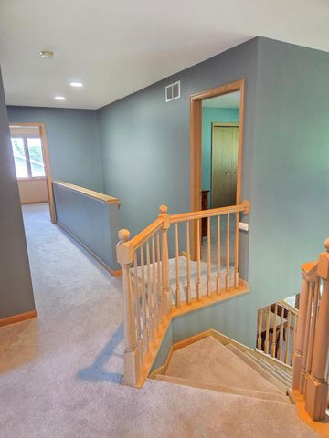 527 Hackmore Drive, Eagan, MN 55123
