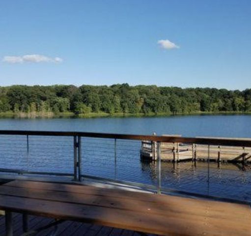 527 Hackmore Drive, Eagan, MN 55123
