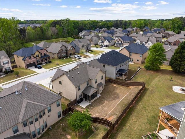 705 Lilac Mist Drive, Loganville, GA 30052