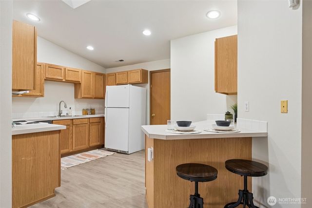 11026 11028 120th Street Ct E, Puyallup, WA 98374