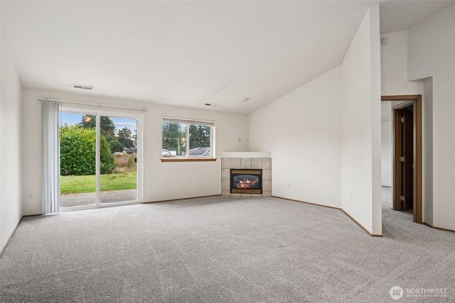 11026 11028 120th Street Ct E, Puyallup, WA 98374