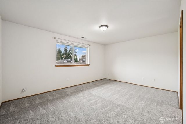 11026 11028 120th Street Ct E, Puyallup, WA 98374