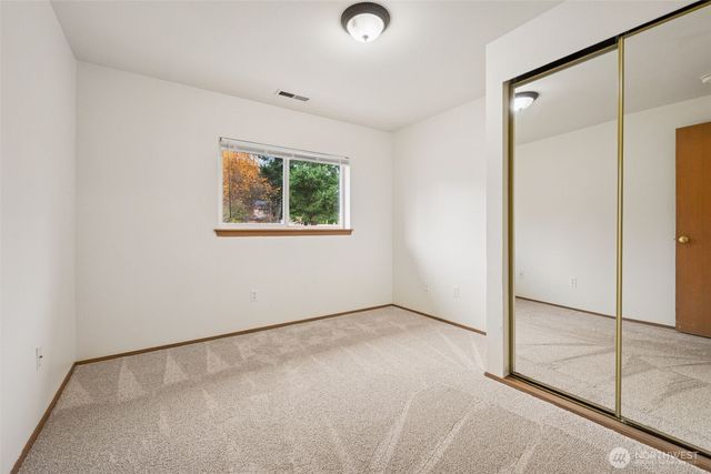 11026 11028 120th Street Ct E, Puyallup, WA 98374