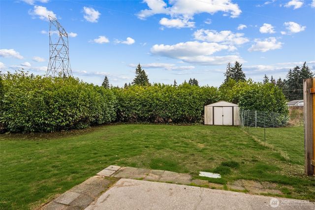 11026 11028 120th Street Ct E, Puyallup, WA 98374