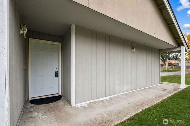 11026 11028 120th Street Ct E, Puyallup, WA 98374