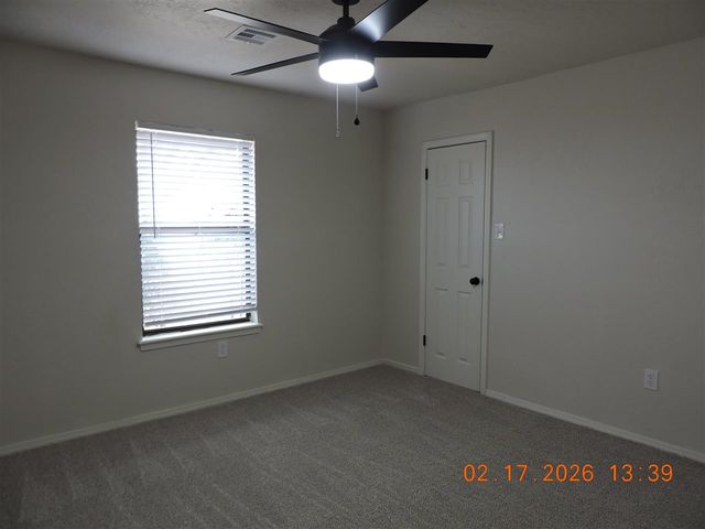 2408 NE 35th St, Lawton, OK 73507