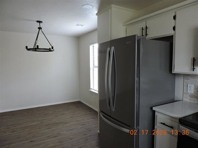 2408 NE 35th St, Lawton, OK 73507