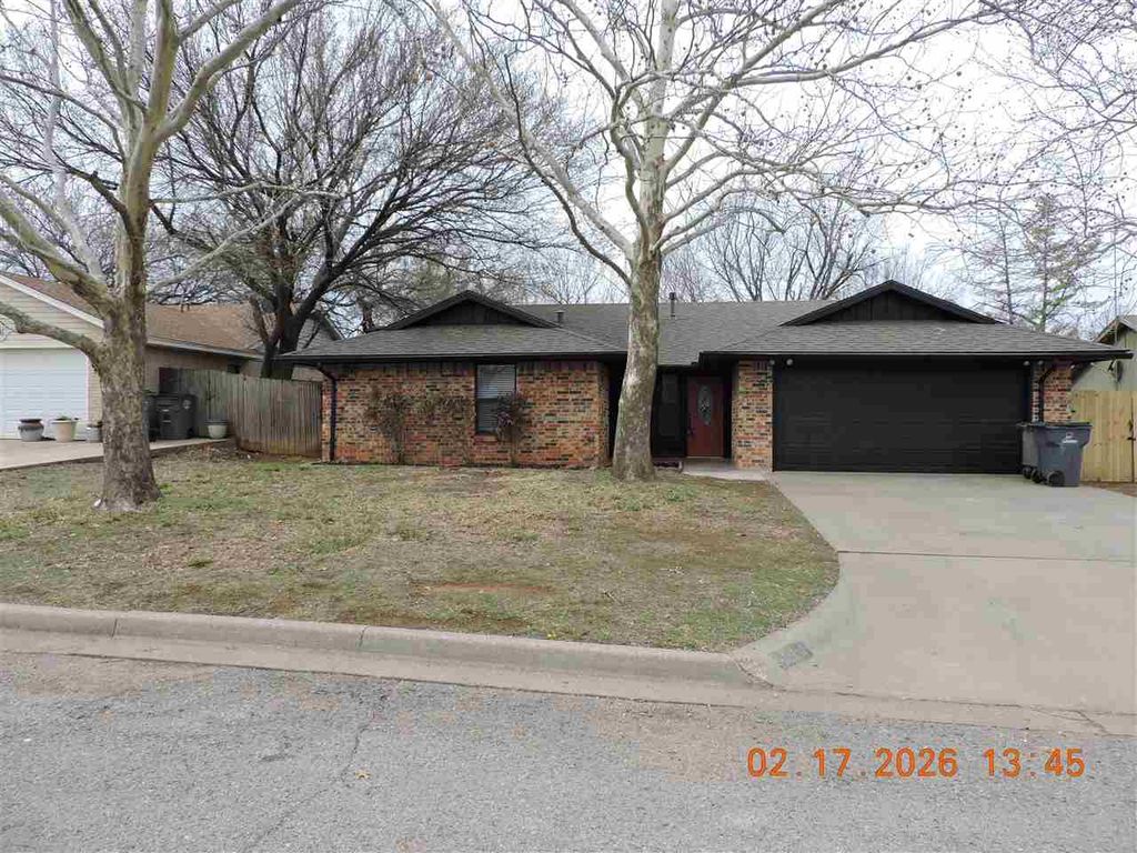 2408 NE 35th St, Lawton, OK 73507