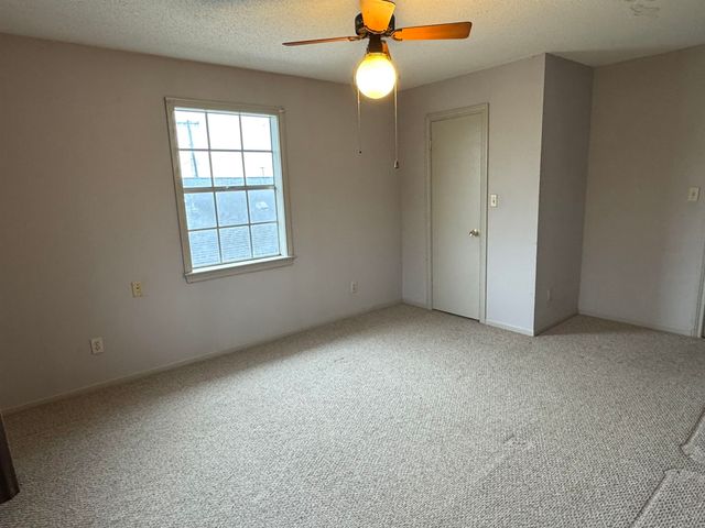 1625 Chatsworth Dr, Morgan City, LA 70380