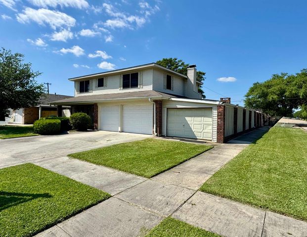 1625 Chatsworth Dr, Morgan City, LA 70380