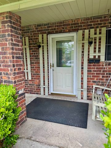 1625 Chatsworth Dr, Morgan City, LA 70380