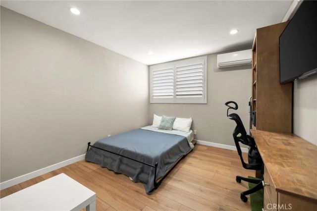 2452 Chelsea Place M, Santa Monica, CA 90404