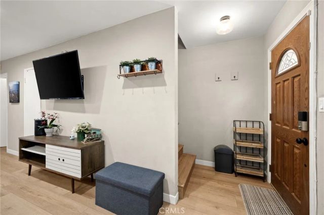 2452 Chelsea Place M, Santa Monica, CA 90404
