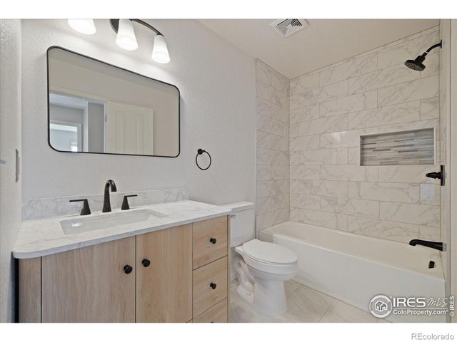 805 Summer Hawk Drive 13, Longmont, CO 80504