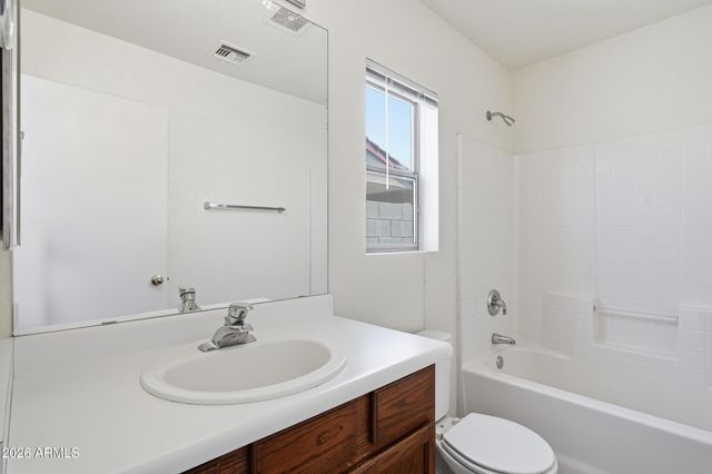 8336 W HAMMOND Lane, Tolleson, AZ 85353