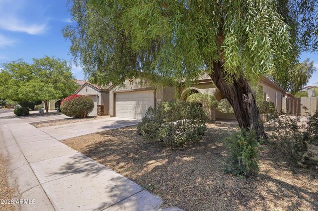 8336 W HAMMOND Lane, Tolleson, AZ 85353