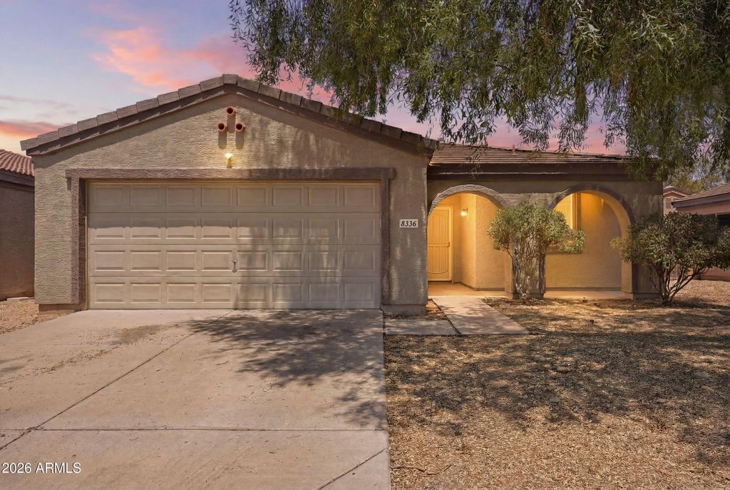 8336 W HAMMOND Lane, Tolleson, AZ 85353
