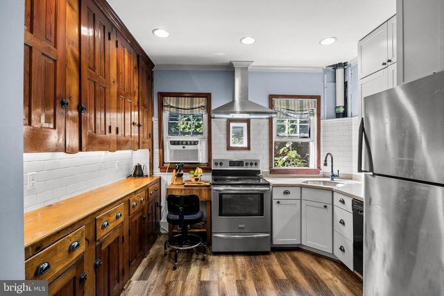 329 CINNAMINSON AVE, Palmyra, NJ 08065