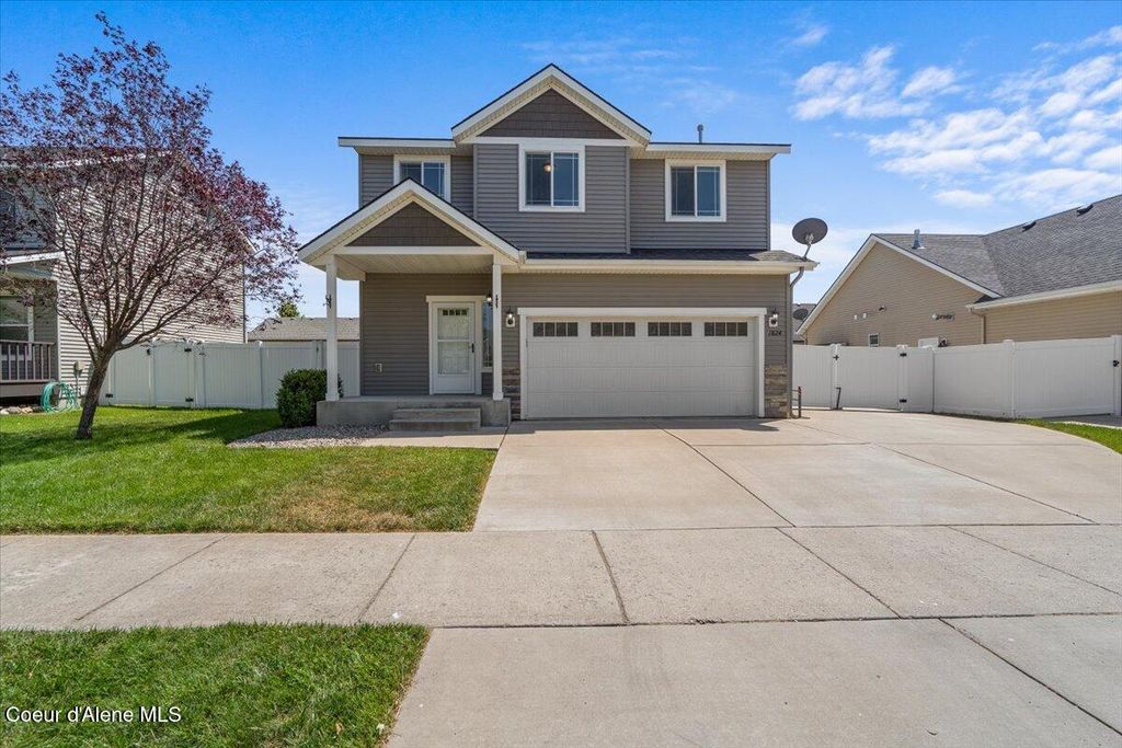 1824 E WARBLER LN, Post Falls, ID 83854