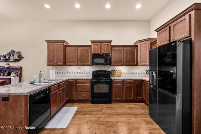 9000 Sidney Way, Louisville, KY 40291