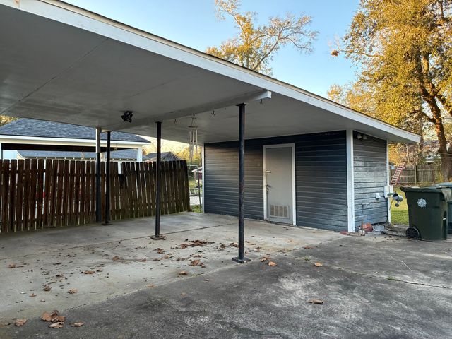 1825 7th St, Lake Charles, LA 70601