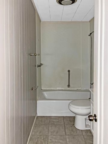 1825 7th St, Lake Charles, LA 70601