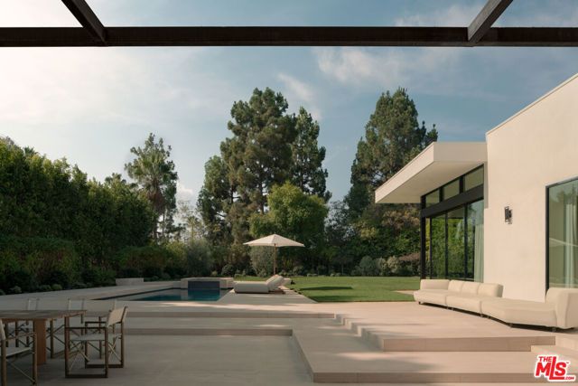 410 Doheny Road, Beverly Hills, CA 90210