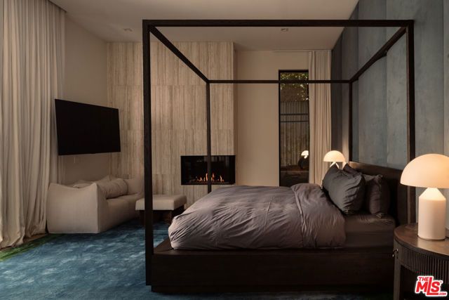 410 Doheny Road, Beverly Hills, CA 90210