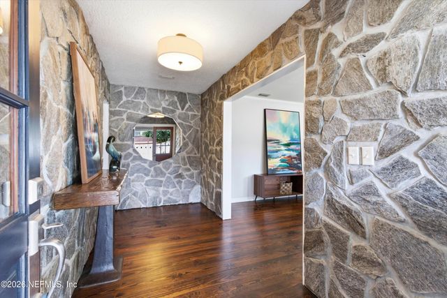 8631 SAN SERVERA Drive E, Jacksonville, FL 32217