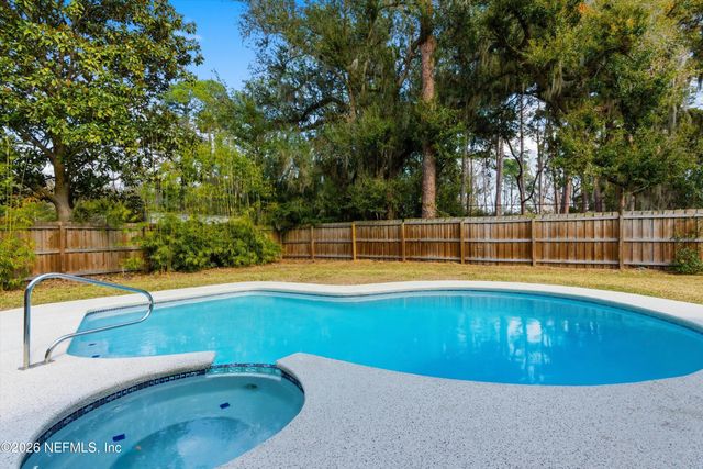 8631 SAN SERVERA Drive E, Jacksonville, FL 32217