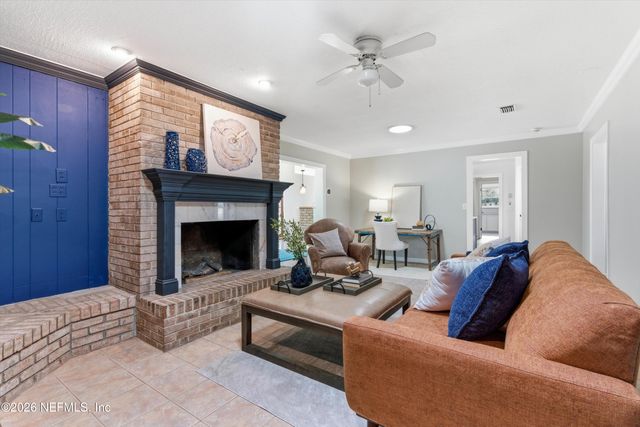 8631 SAN SERVERA Drive E, Jacksonville, FL 32217