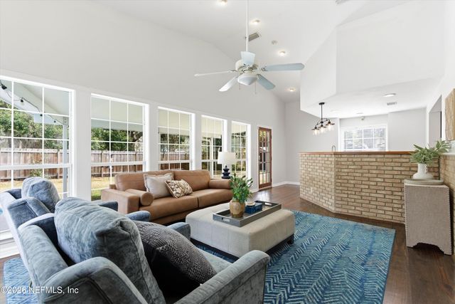 8631 SAN SERVERA Drive E, Jacksonville, FL 32217