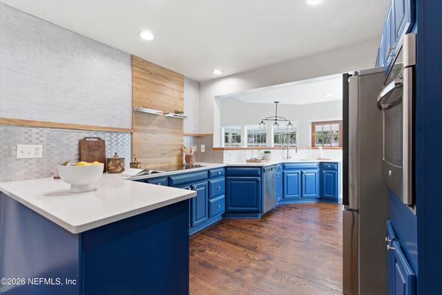 8631 SAN SERVERA Drive E, Jacksonville, FL 32217