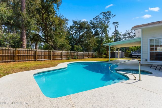 8631 SAN SERVERA Drive E, Jacksonville, FL 32217