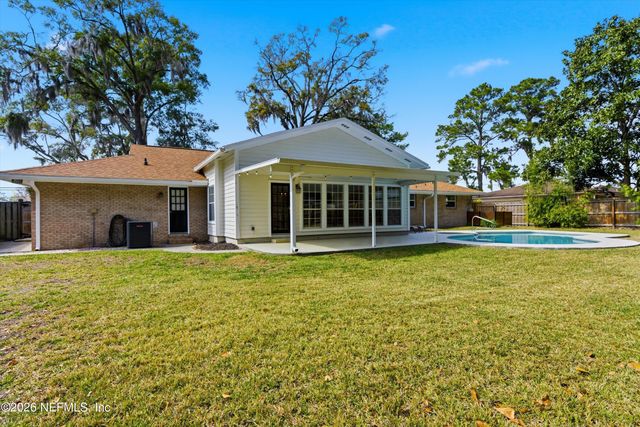 8631 SAN SERVERA Drive E, Jacksonville, FL 32217