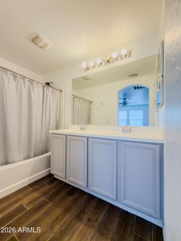1828 N 77TH Glen, Phoenix, AZ 85035