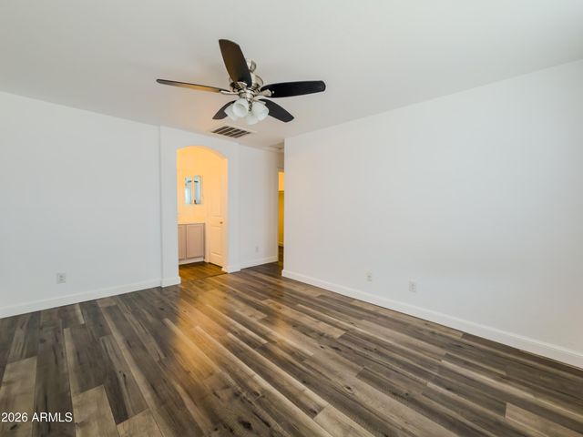 1828 N 77TH Glen, Phoenix, AZ 85035