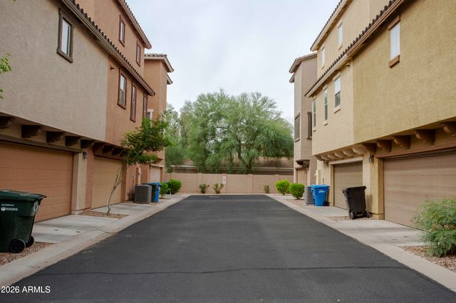 1828 N 77TH Glen, Phoenix, AZ 85035