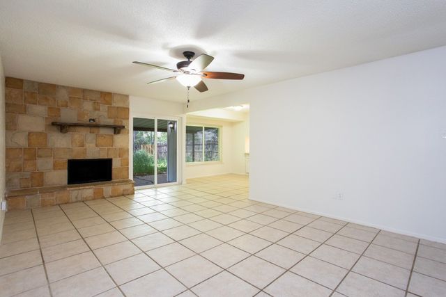 6401 Dorchester Trail, North Richland Hills, TX 76182