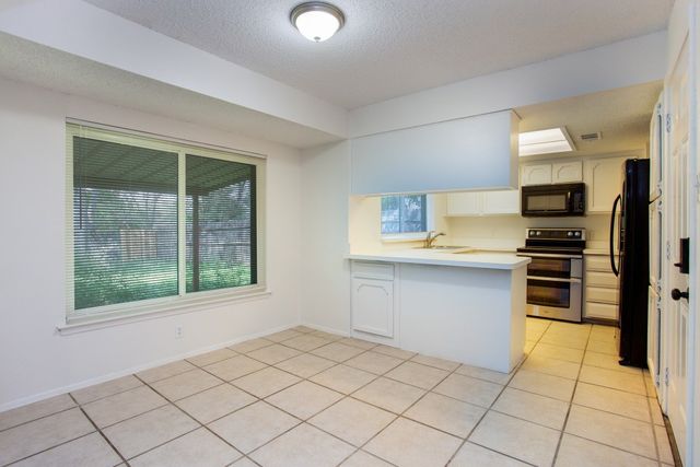 6401 Dorchester Trail, North Richland Hills, TX 76182