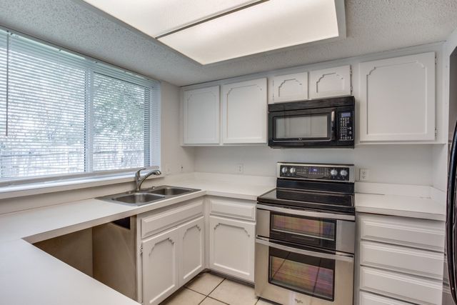 6401 Dorchester Trail, North Richland Hills, TX 76182