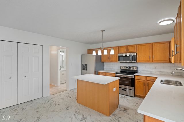 2310 Liatris Drive, Plainfield, IN 46168