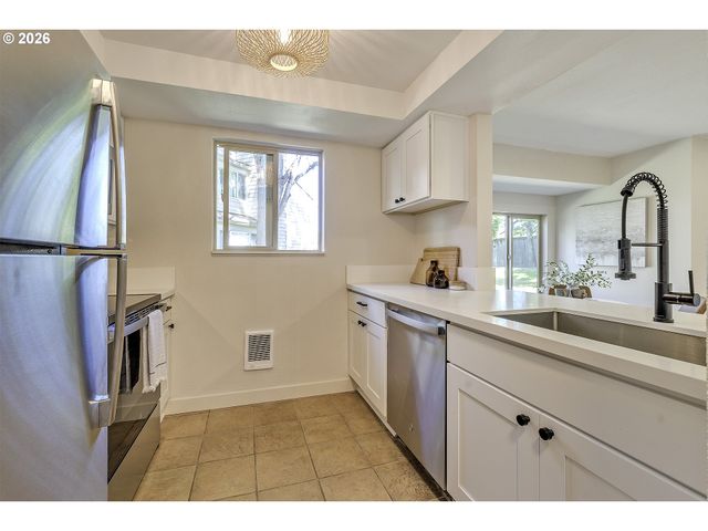 11670 Sw BOONES BEND Dr 46, Beaverton, OR 97008